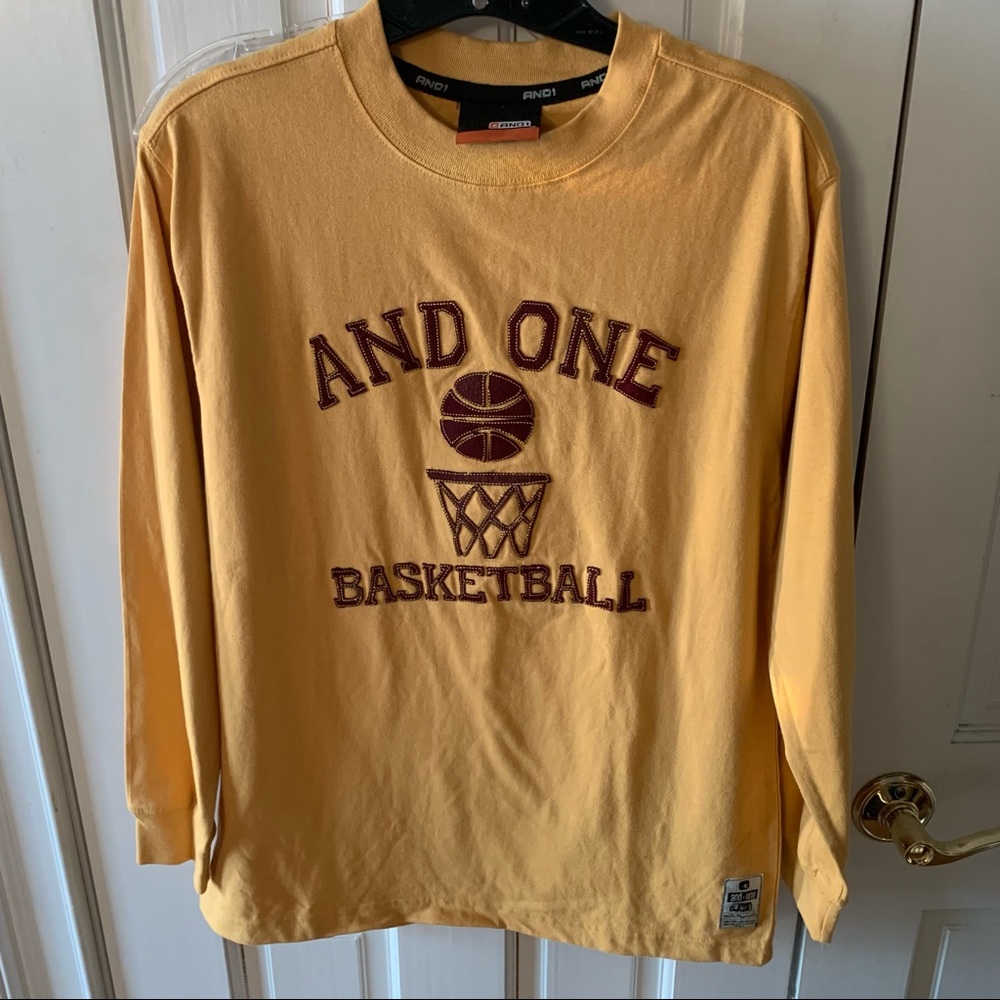 NWT Boys Cotton AND1 Basketball Long Sleeve Tee Size Medium with sewn on patches